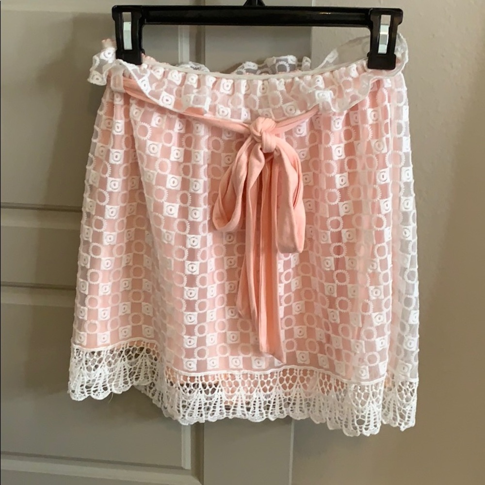 the pretty in lace skirt.
